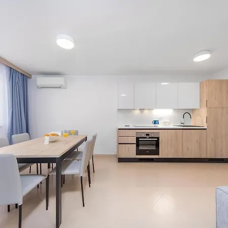Apartman Maris Garden Palace