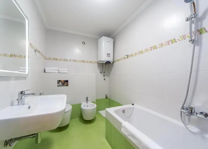 Maris Garden Palace *